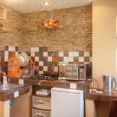 Studio With Jacuzzi Kuybyshava 34